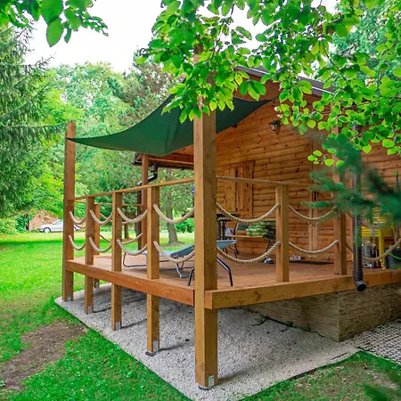 度假居 Drewniany 扎热切