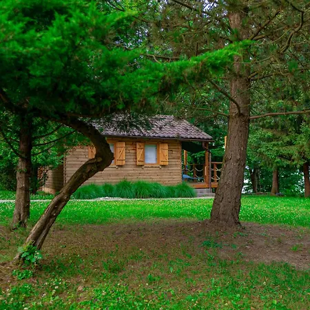 Holiday home Drewniany Zarzecze
